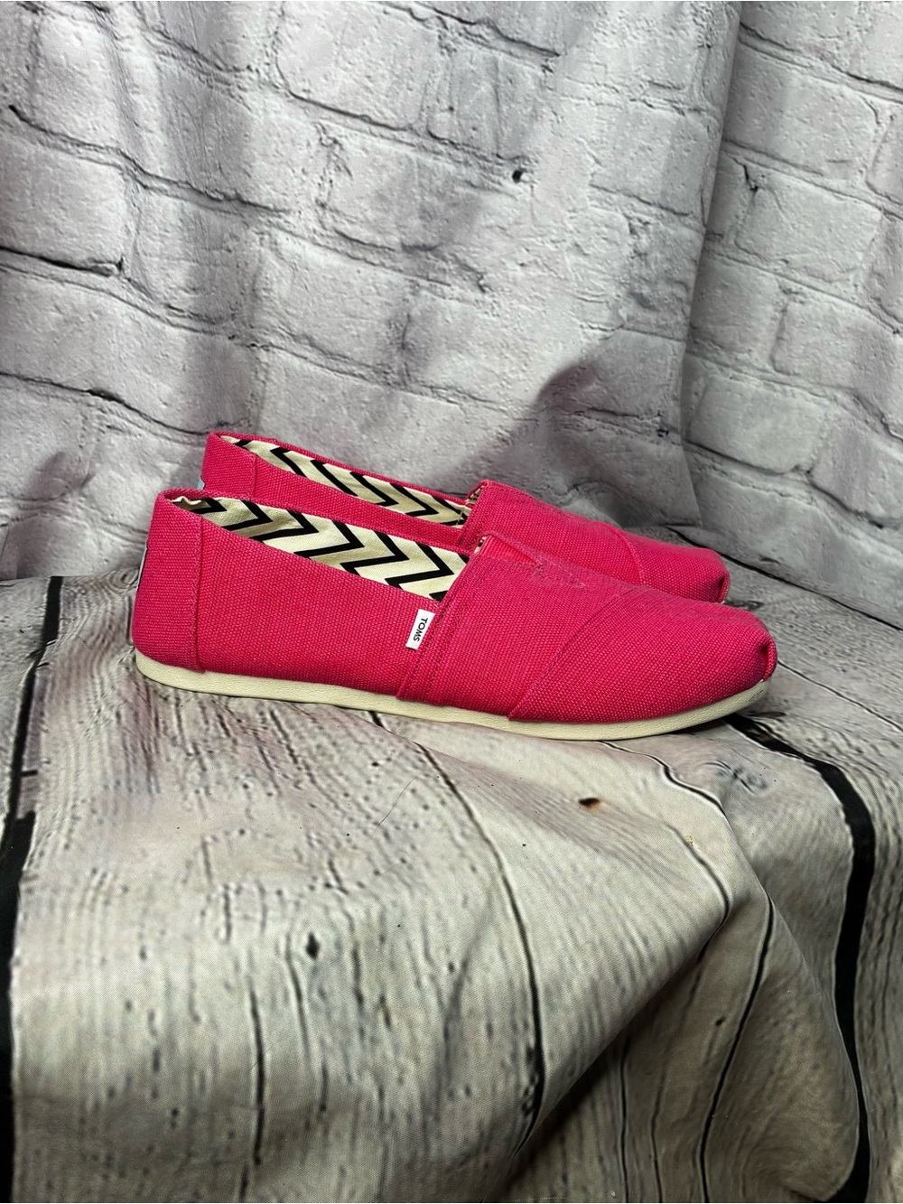TOMS Alpargata‎ Barbie Hot Pink Fuschia Canvas Slip-On Flats Sneakers Shoes Sz 9